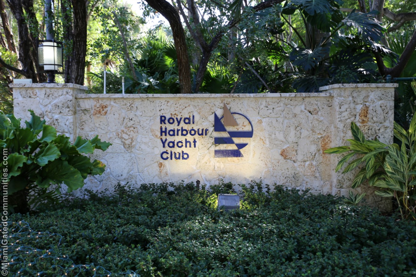 royal harbour yacht club