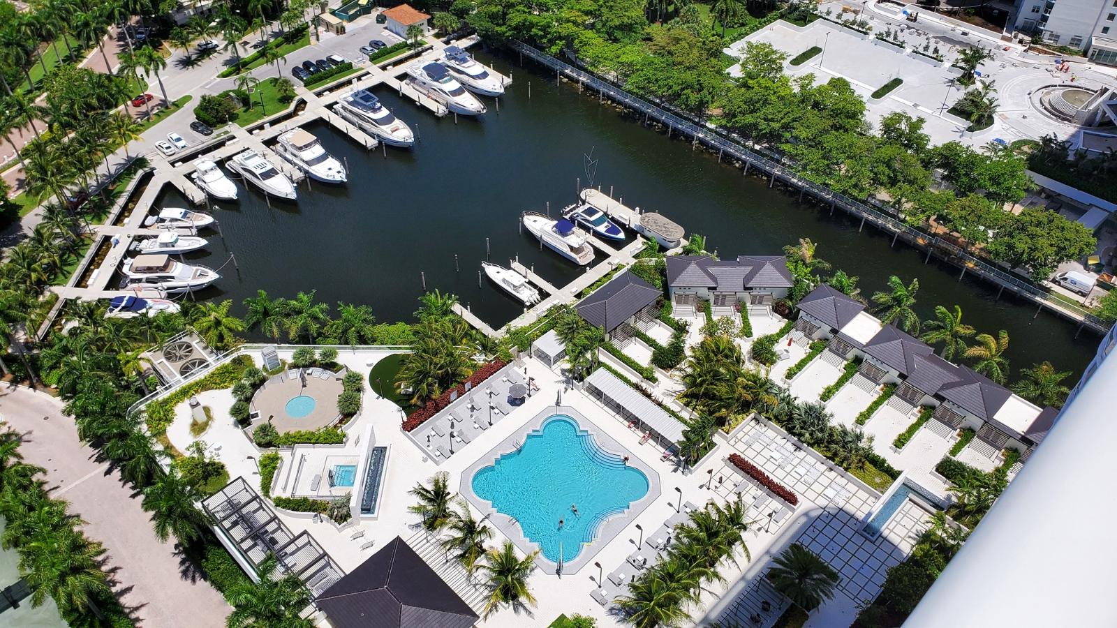 Marina lifestyle in Miami: Communities with private yacht clubs and dock access 